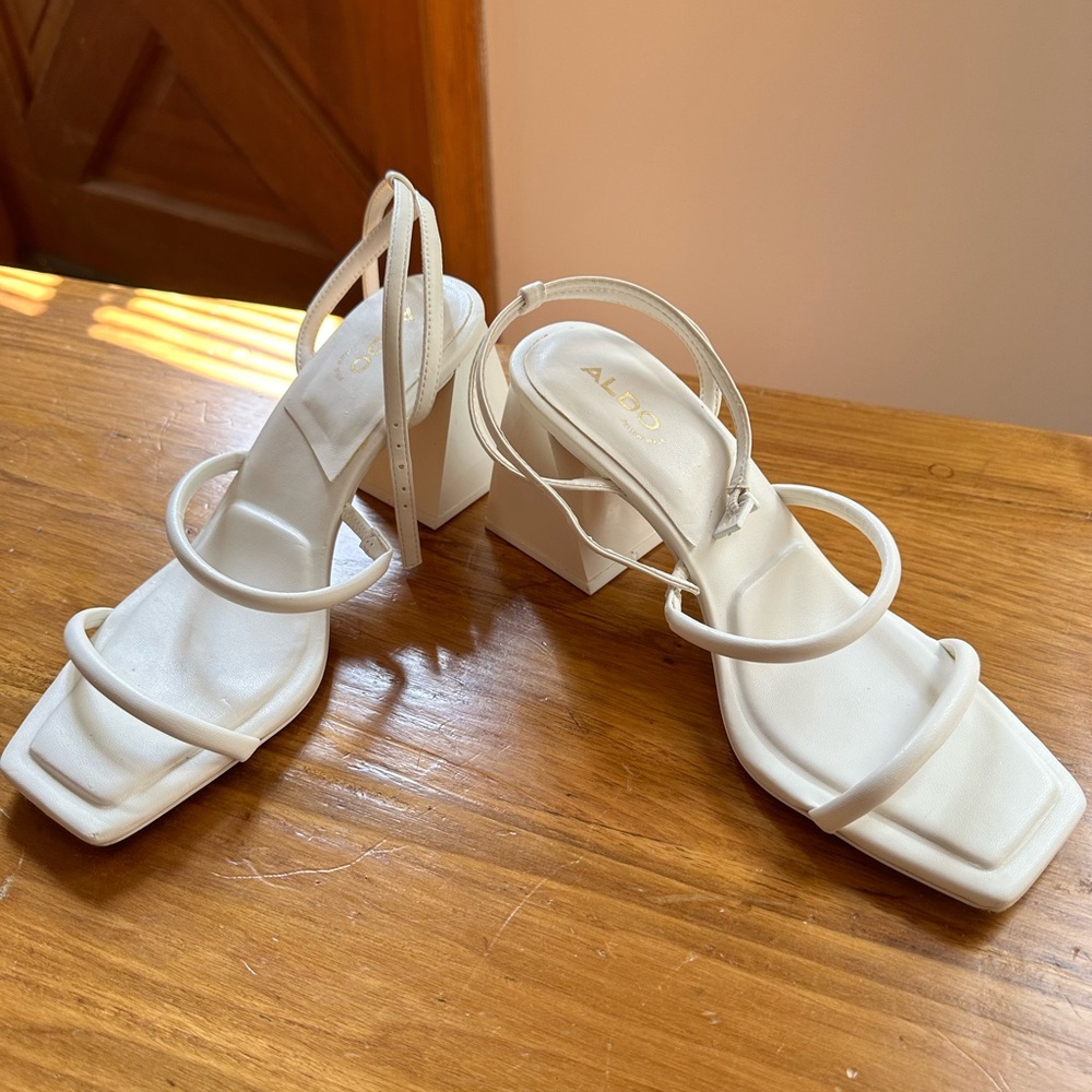 Pillow walk strappy sandal